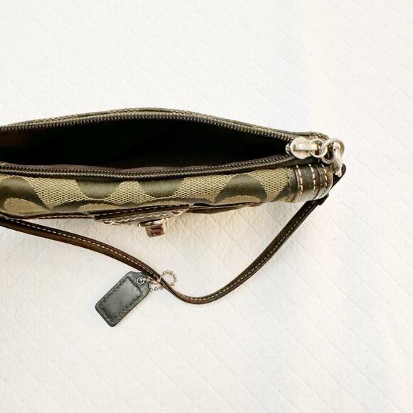 Coach Legacy Signature Brown Logo Wristlet Bag Small Purse Latch Closure - Picture 4 of 5
